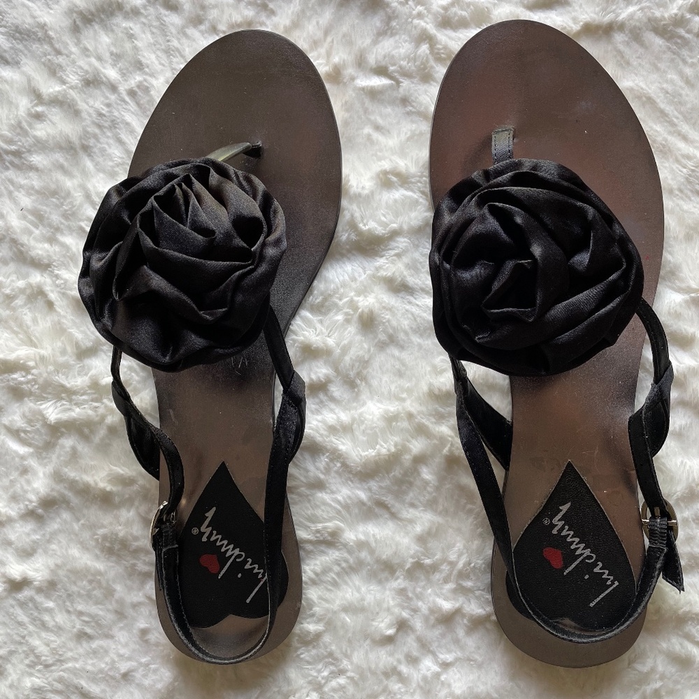 Luichiny Sandals with Bow Size 10 Great Condition
